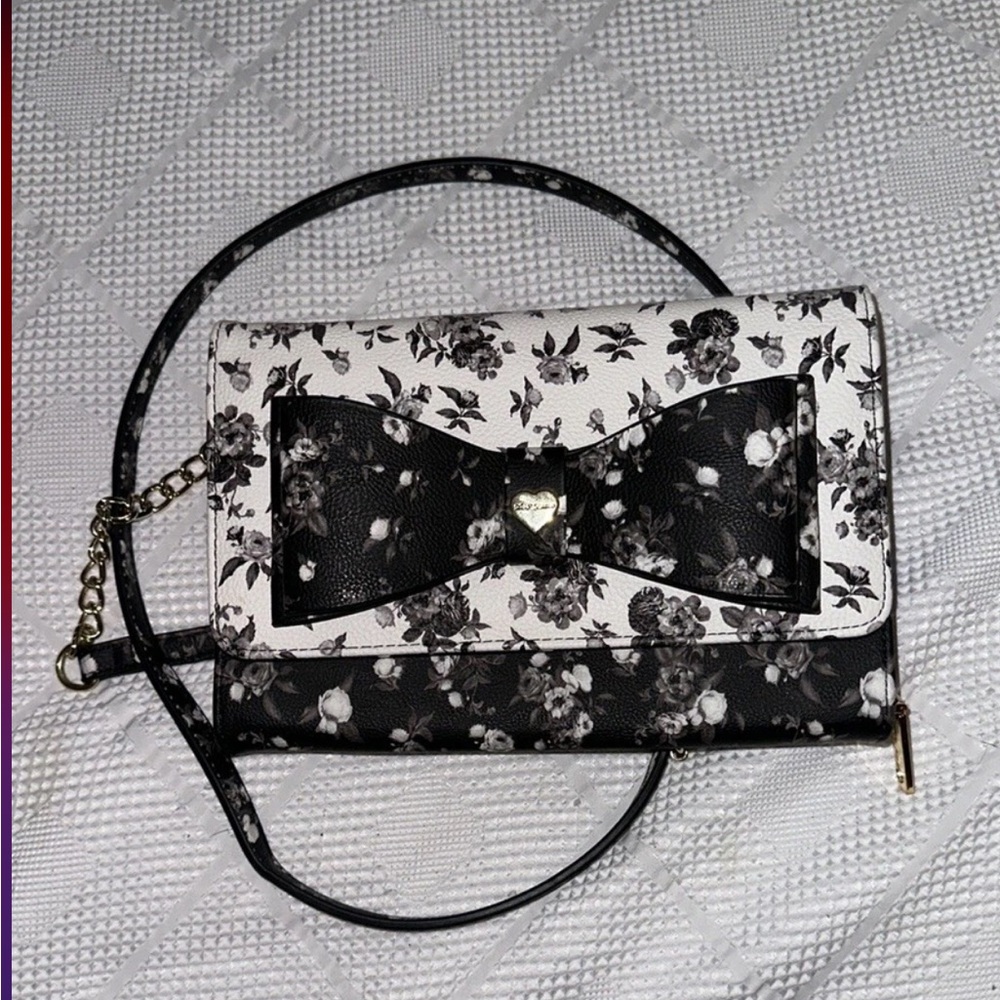 Betsy Johnson crossbody bag